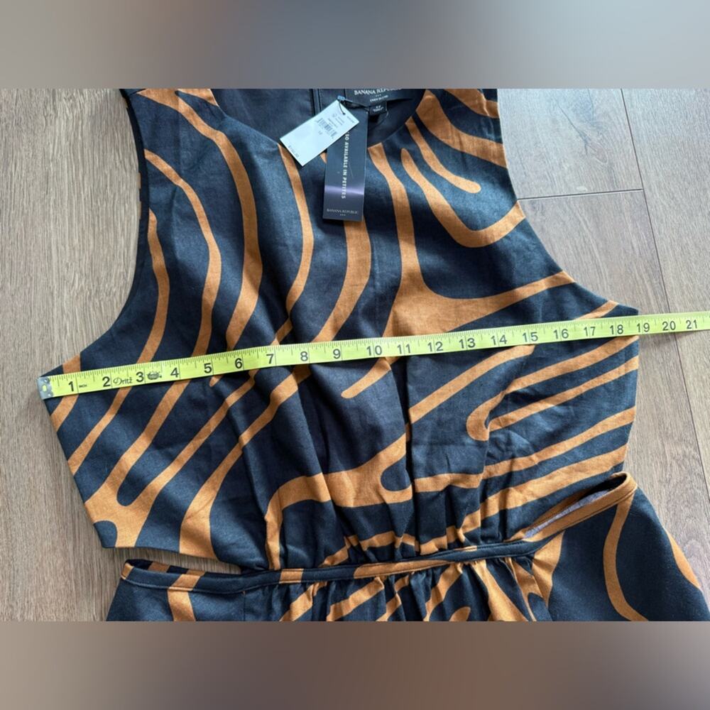 NWT Banana Republic Linen Blend Cut Out Midi Dress Black Brown Abstract
Size 12 - Picture 11 of 13